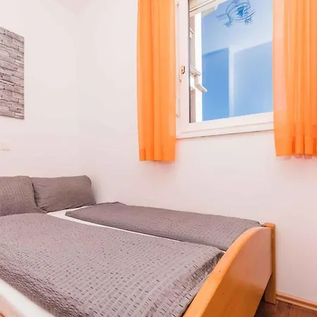 Crikvenica, Vinodol 10