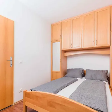 Crikvenica, Vinodol 10 *