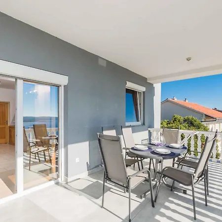 Apartment Crikvenica, Vinodol 10 *
