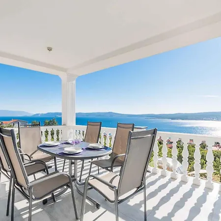 Crikvenica, Vinodol 10